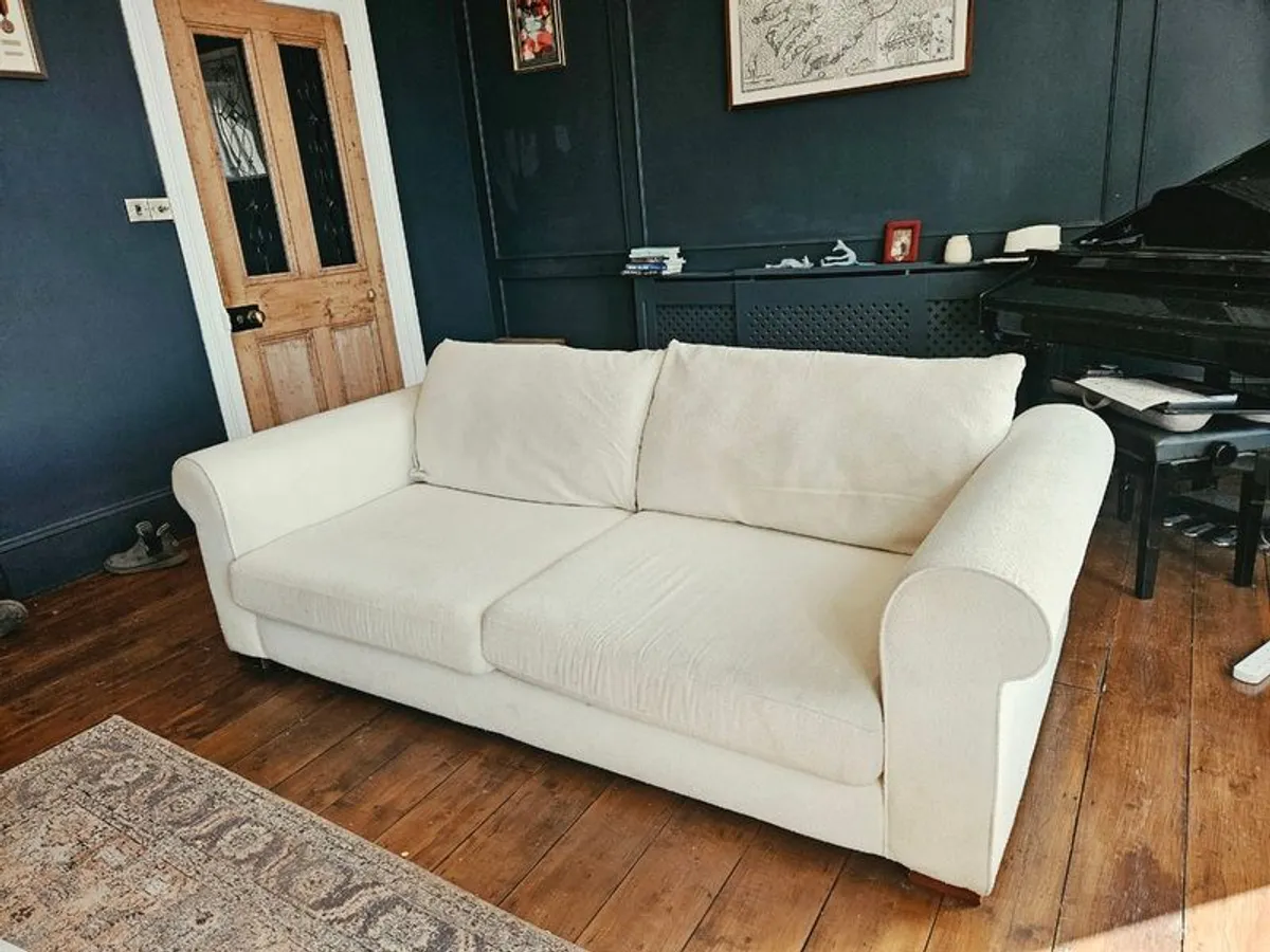 3 seater Sofa. Boucle - Image 2