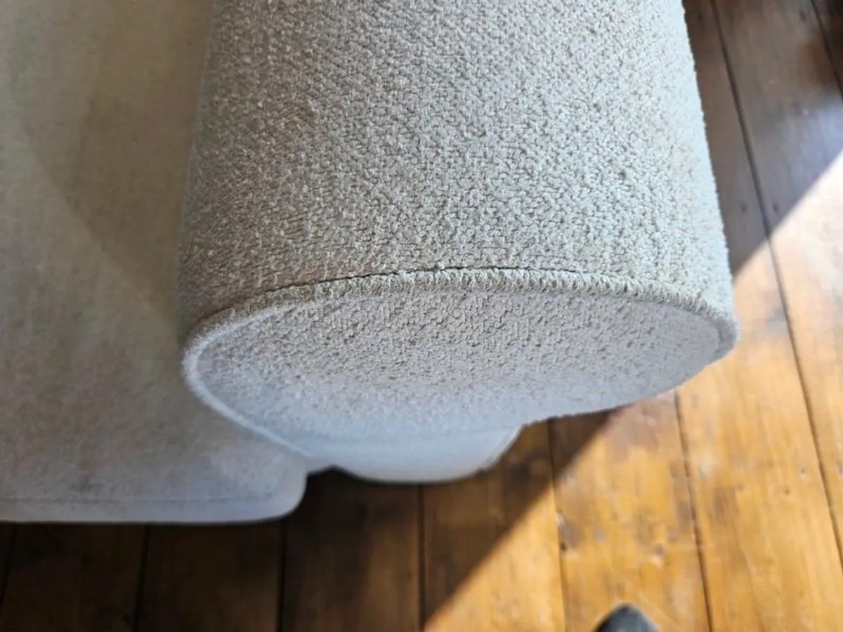 3 seater Sofa. Boucle - Image 3
