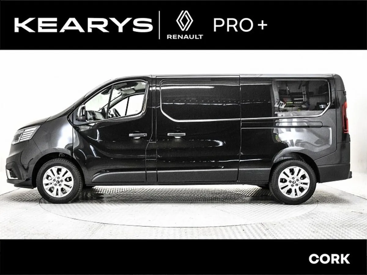 Renault Trafic LL30 Blue dCi 170 Auto EDC Sport Pa - Image 4