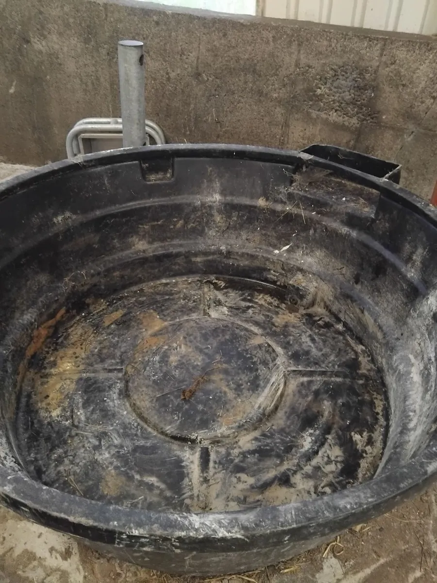 Water trough - Image 3