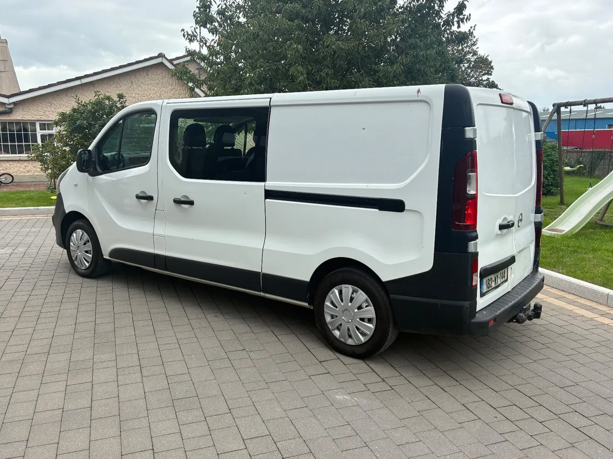 2018 (182) Opel Vivaro *6 seat crewcab* - Image 3