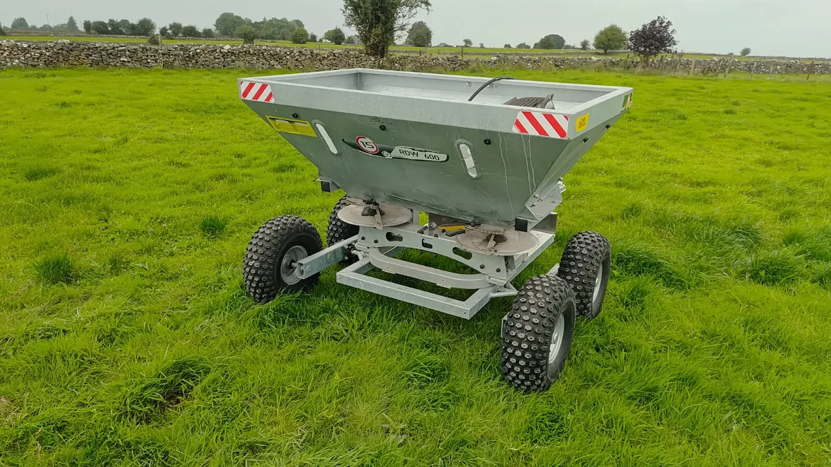 Fertiliser spreader Tolmet  4x4 - Image 4