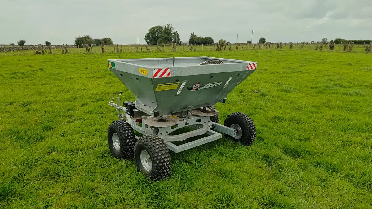 Fertiliser spreader Tolmet  4x4 - Image 2
