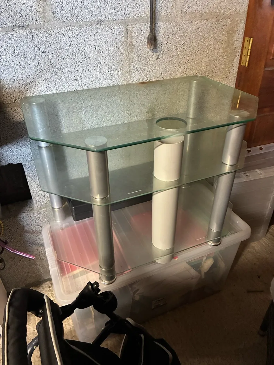 Tv stand