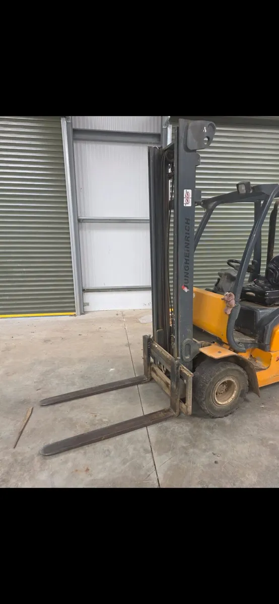 Forklift - Image 3