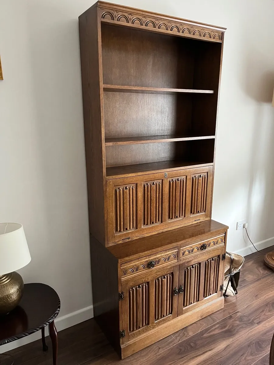 Cabinet - Image 1