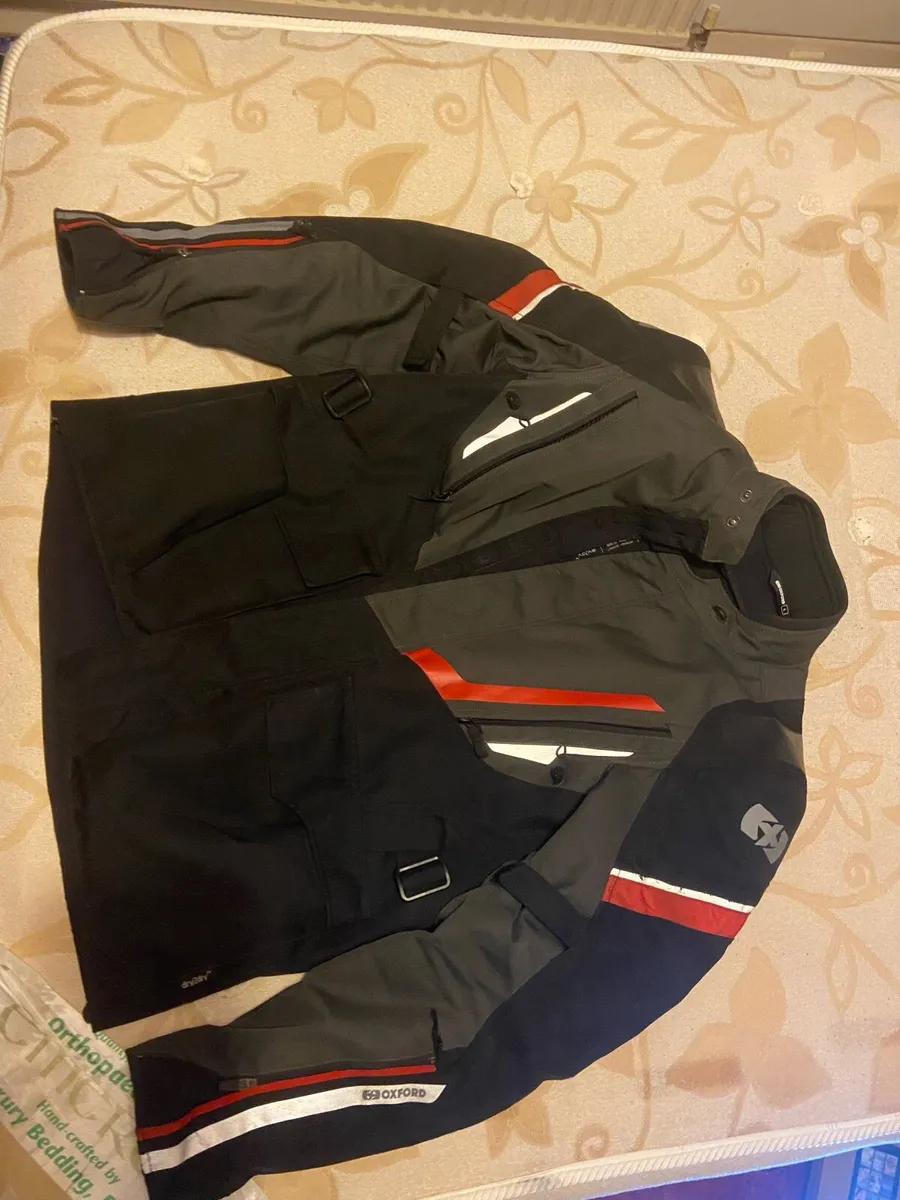 Oxford Montreal 4.0 Motorcycle Jacket and trousers - Image 2