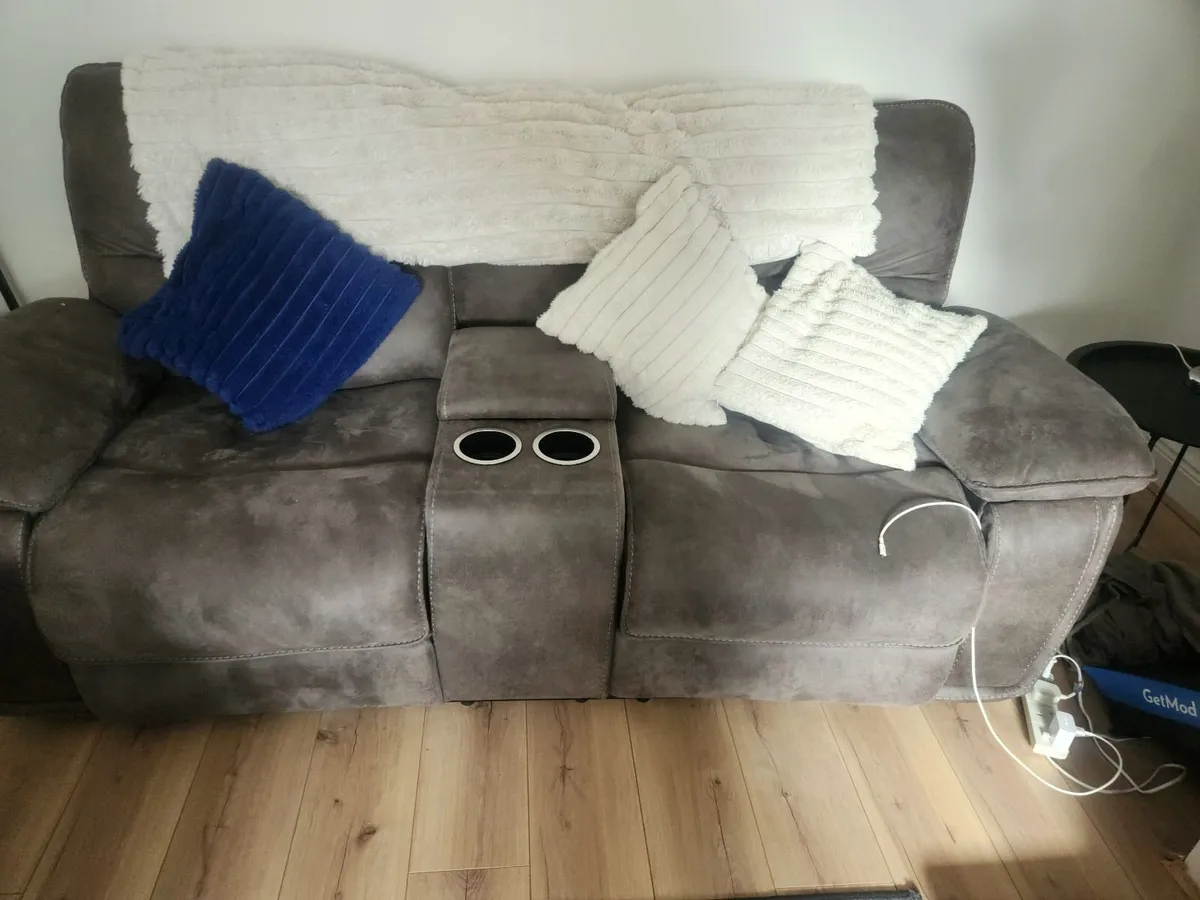 Suite of furniture - Image 2