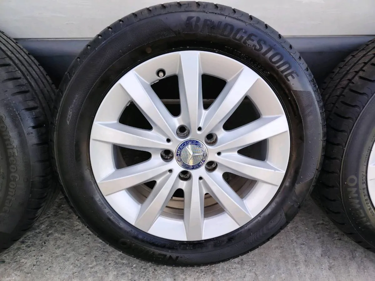 Mercedes alloy wheels - Image 3