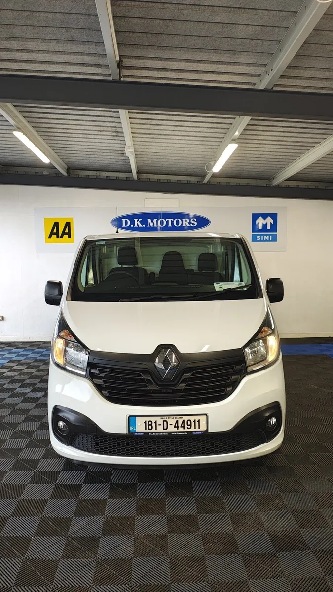 RENAULT TRAFIC - Image 1