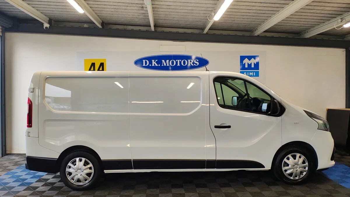 RENAULT TRAFIC - Image 3