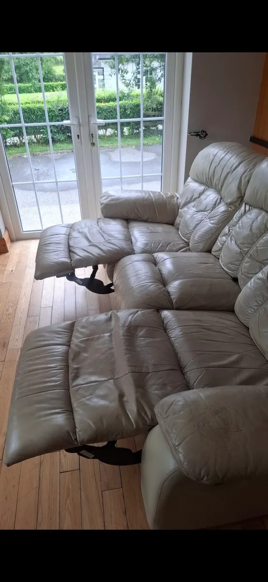3 seat cream Leather couch - Image 3