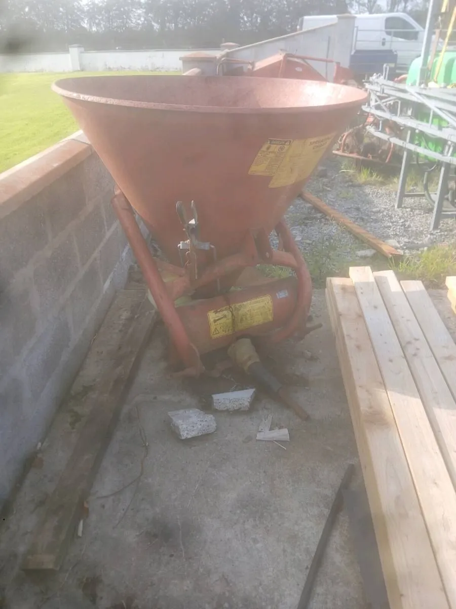 Spreader - Image 1