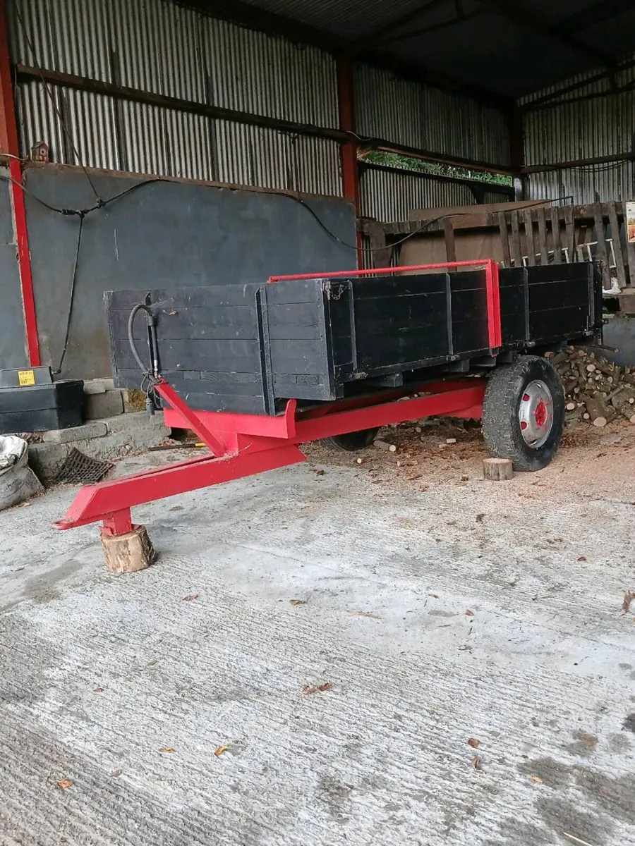 Tractor Tipping Trailer - Image 1