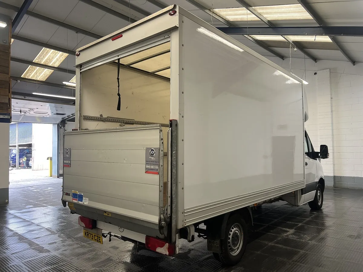 2023 Mercedes-Benz Sprinter Luton Box Van - Image 3