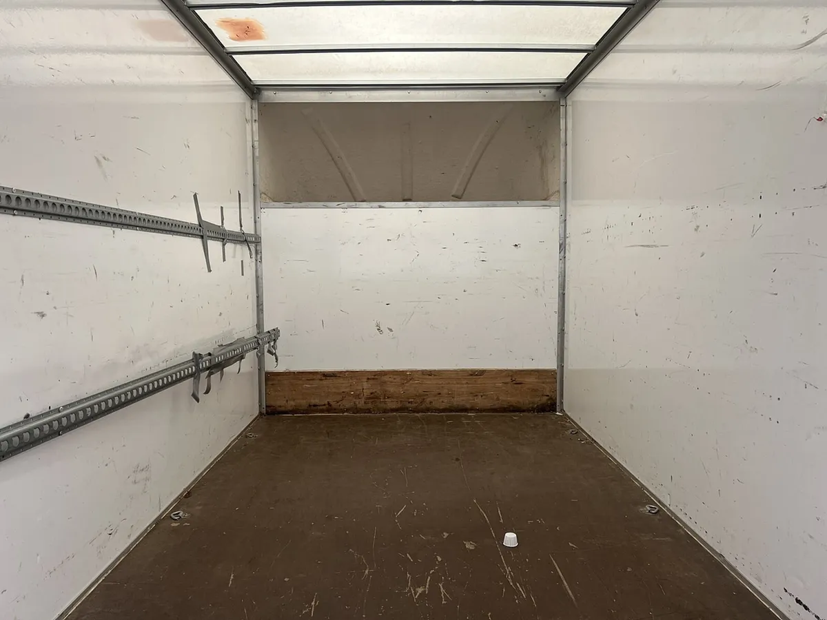 2023 Mercedes-Benz Sprinter Luton Box Van - Image 2