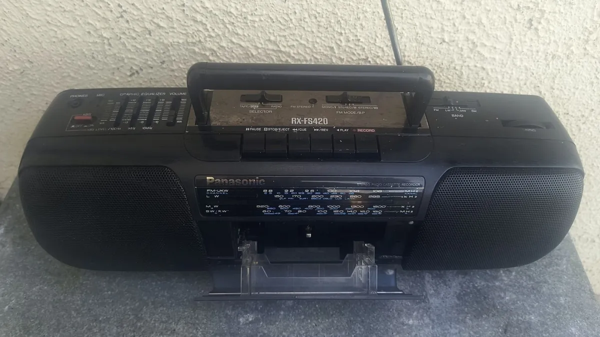 Panasonic Stereo Radio Cassette Recorder RX-FS420 - Image 3