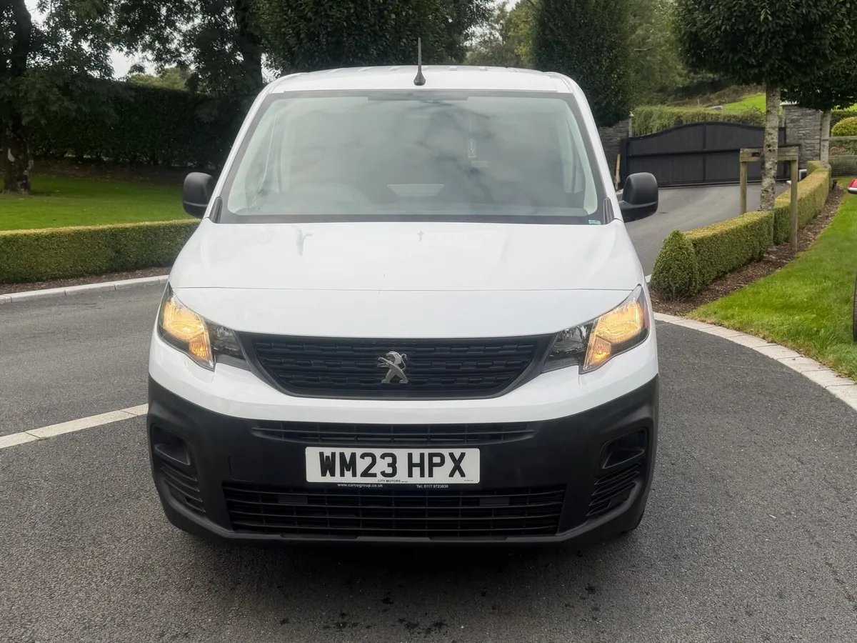 2023 LWB TWIN SLIDING DOOR PARTNER 1.5 DIESEL - Image 3