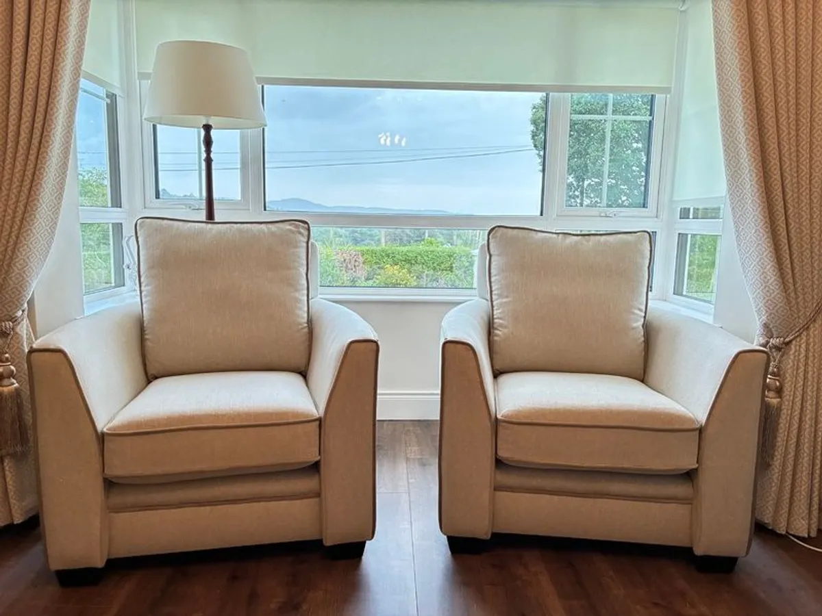 Pair of armchairs - Image 1