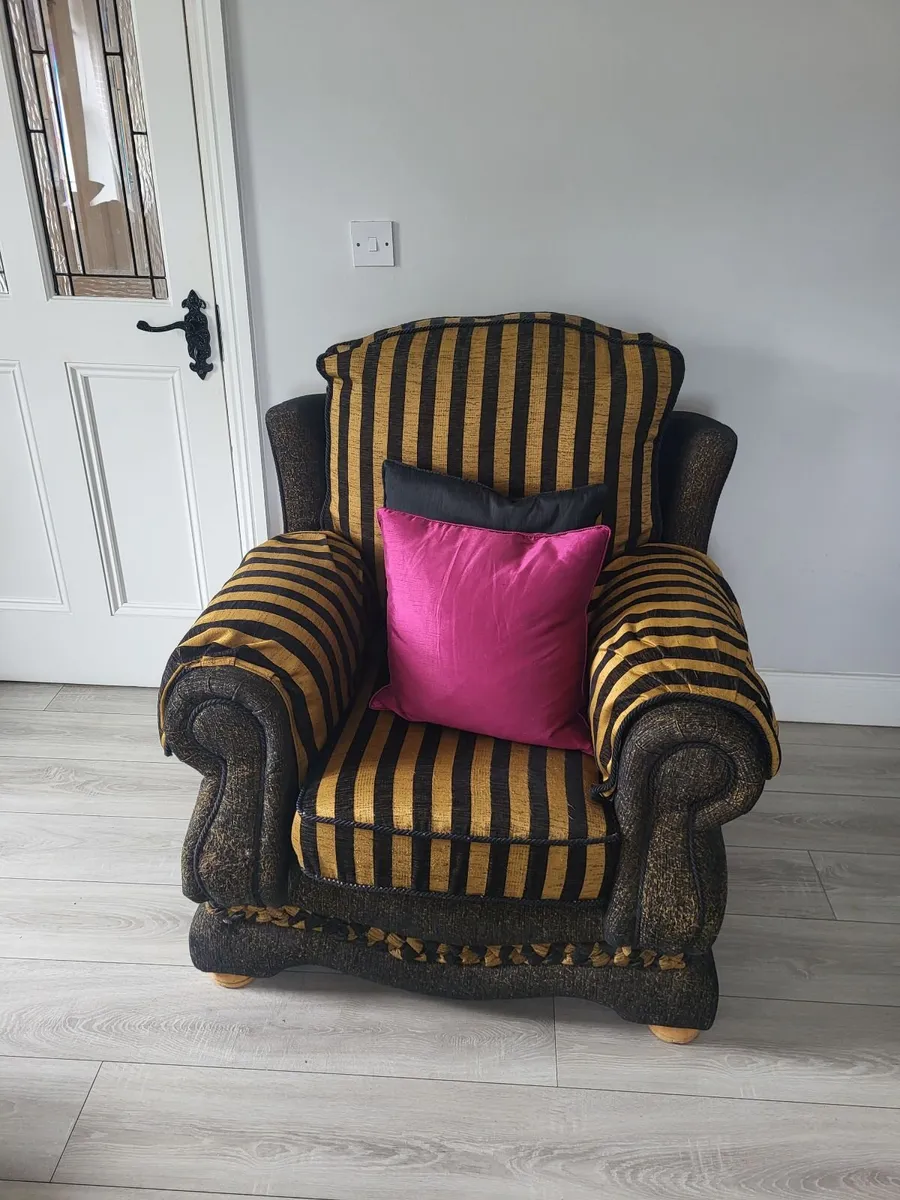 Suite of furniture with 2 arm chairs - Image 3