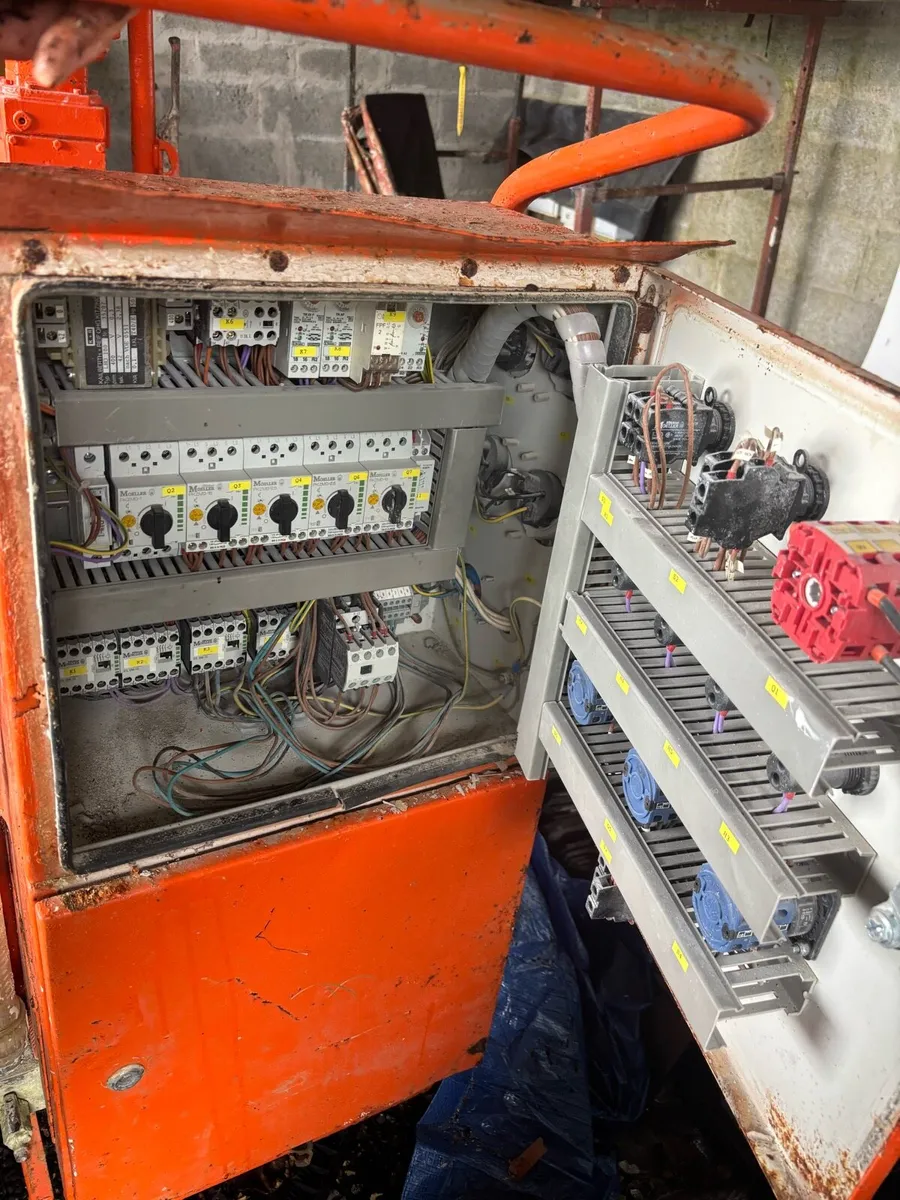 plastering/rendering machine - Image 2