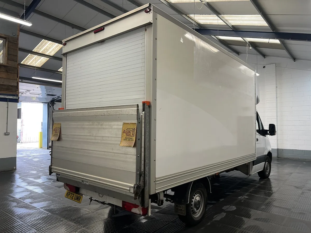 2022 Mercedes-Benz Sprinter Luton Box Van - Image 3