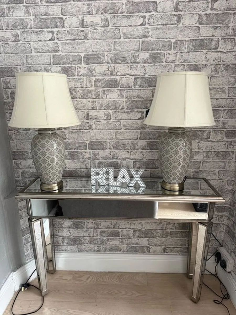 console table