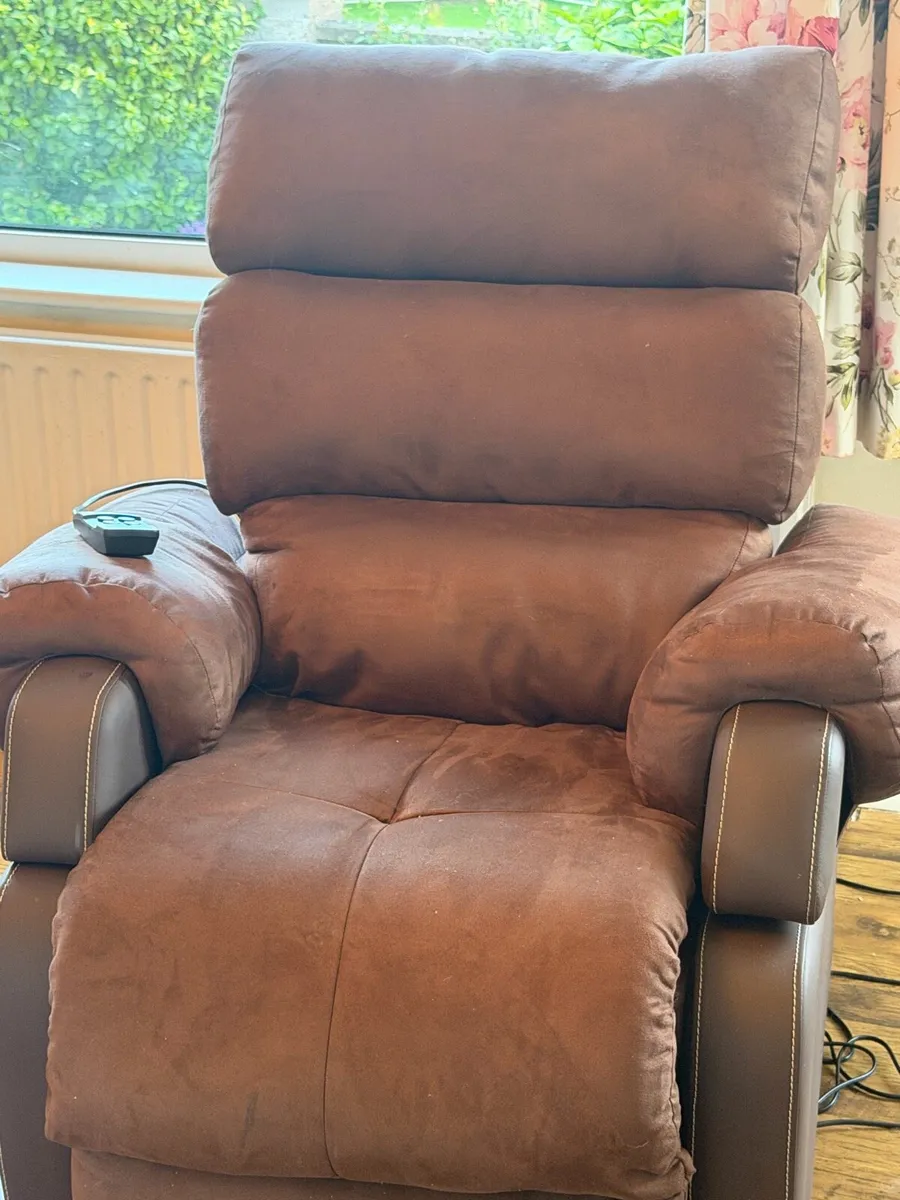 Riser Recliner Chair - Image 2