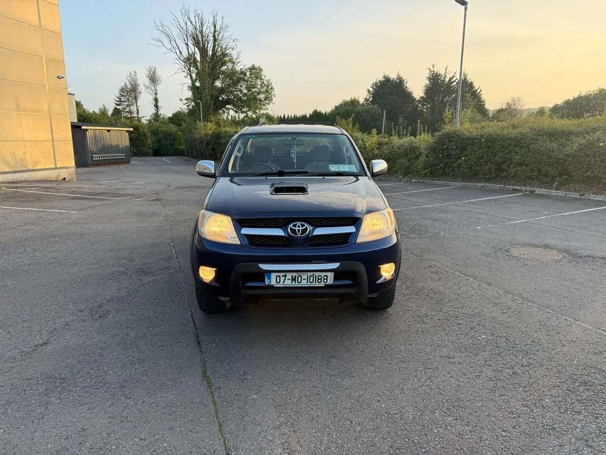 2007 Toyota Hilux 11 months NCT - Image 2