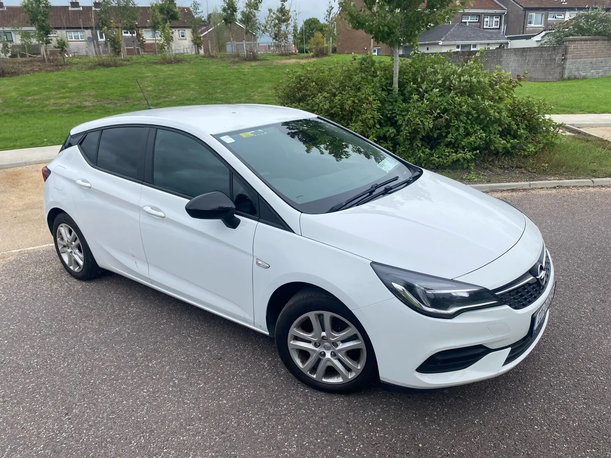 221 Opel Astra Van - Image 1