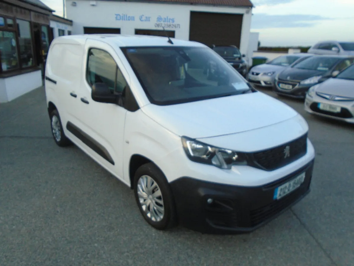 Peugeot Partner PROFESSIONAL PLUS 1.5 BLUE HDI - Image 2
