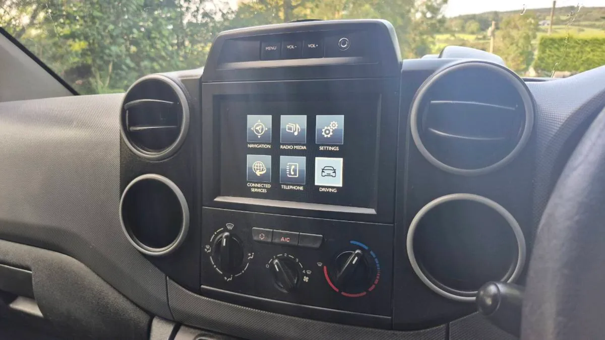 2018 Peugeot Partner Professional - Image 4