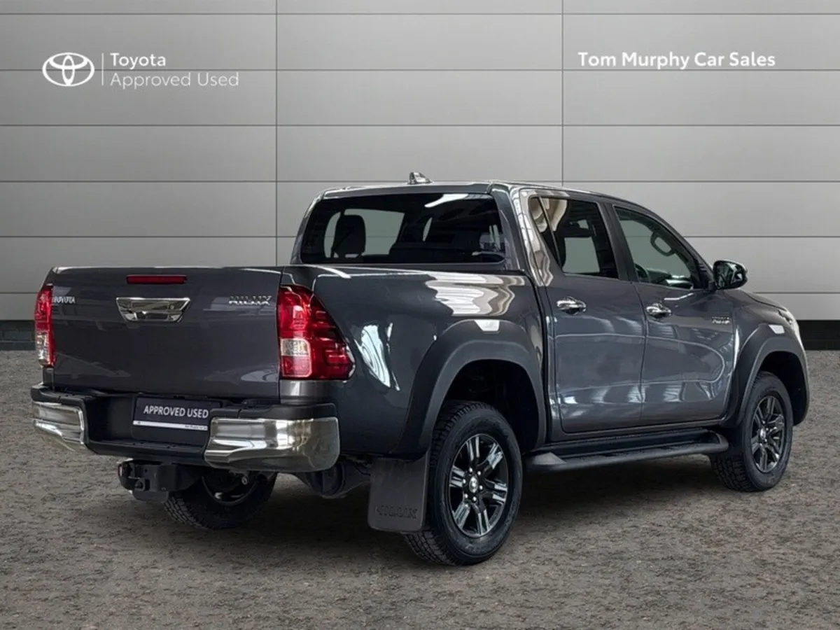 Toyota Hilux HILUX 2.8 SR5 DOUBLE CAB - Image 2