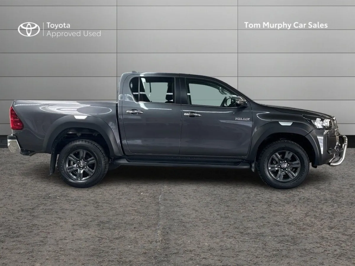 Toyota Hilux HILUX 2.8 SR5 DOUBLE CAB - Image 3