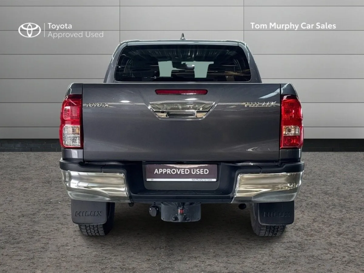 Toyota Hilux HILUX 2.8 SR5 DOUBLE CAB - Image 4
