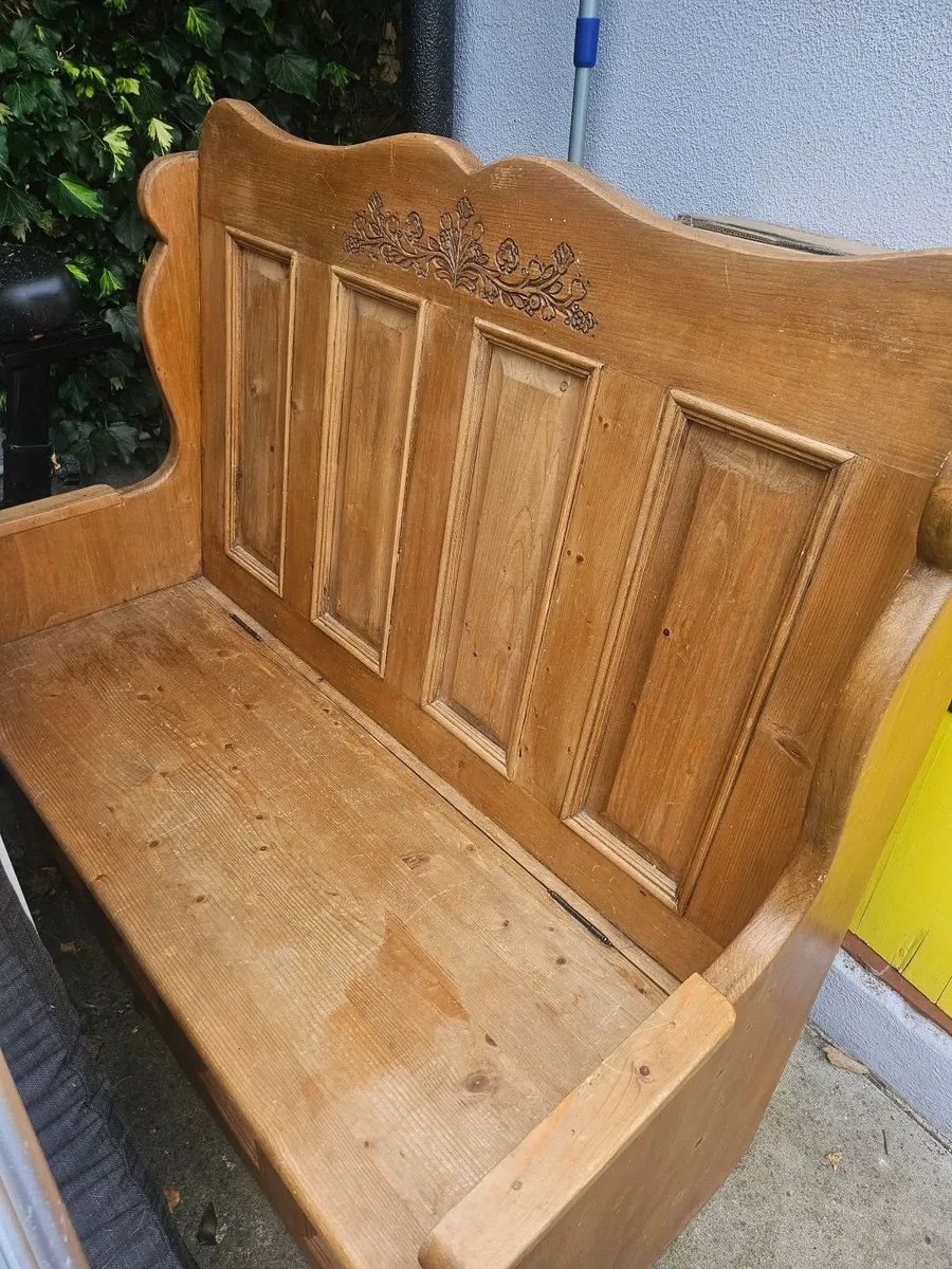 Bench seat with storage - Image 1