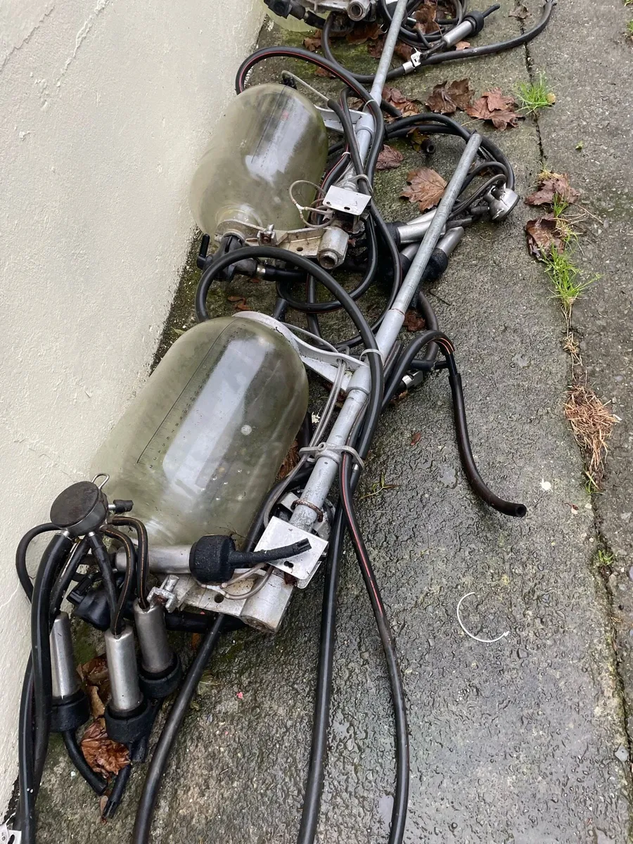Milking parlour parts - Image 1