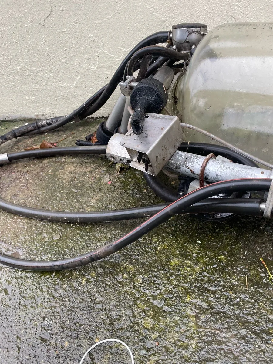 Milking parlour parts - Image 2