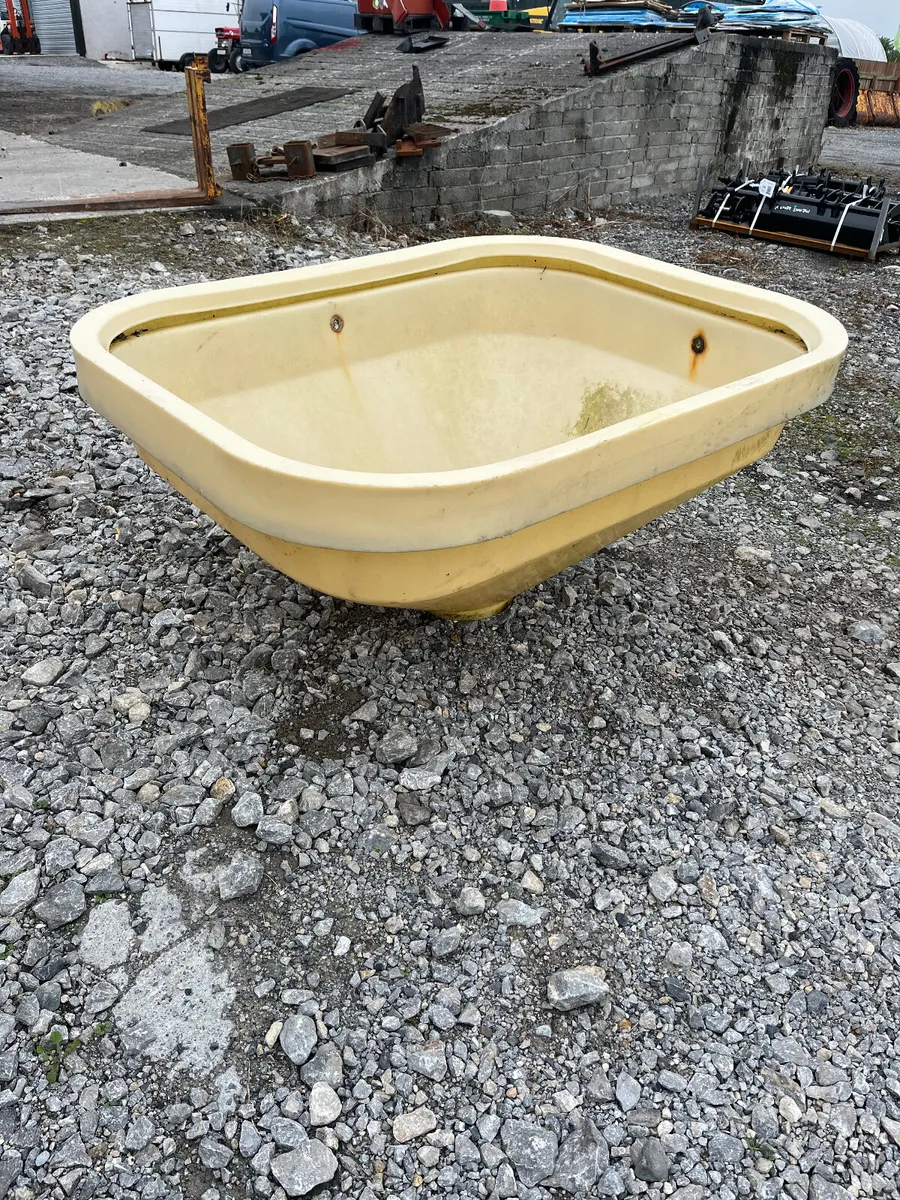 Plastic Fertiliser Bin - Image 1