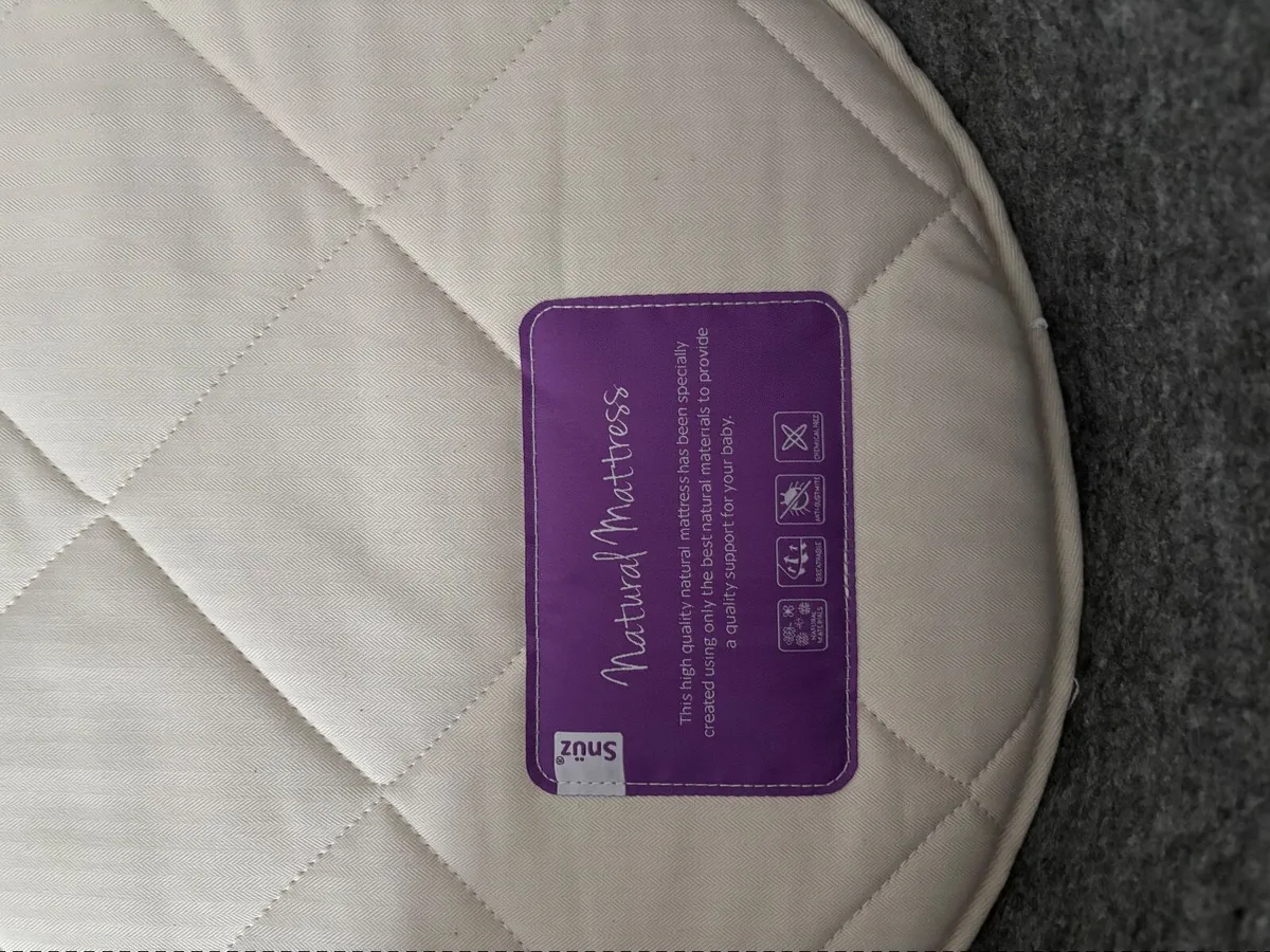 Snuz Basket & Matress (Moses Basket) - Image 4