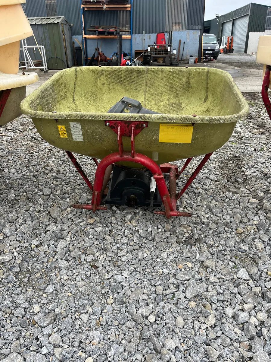 BMC Fertiliser Spreader - Image 3