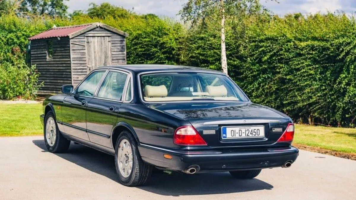 Jaguar XJ 2001 - Image 3