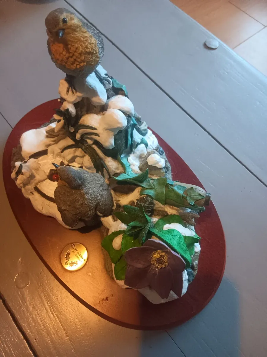 Wildlife figurine centrepiece - Image 4