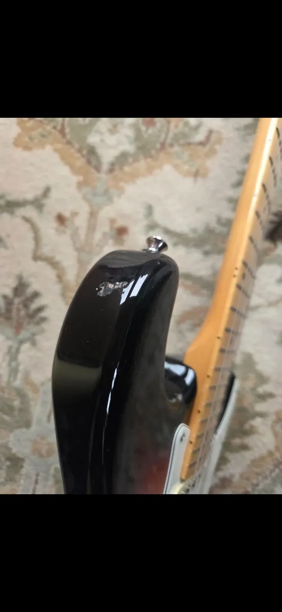 Electric guitar with upgrades - Image 2