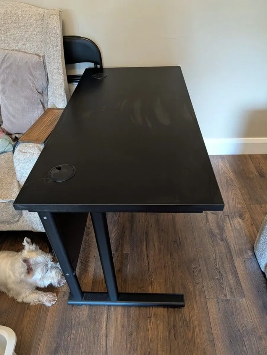 home desk and computer chair - Image 3