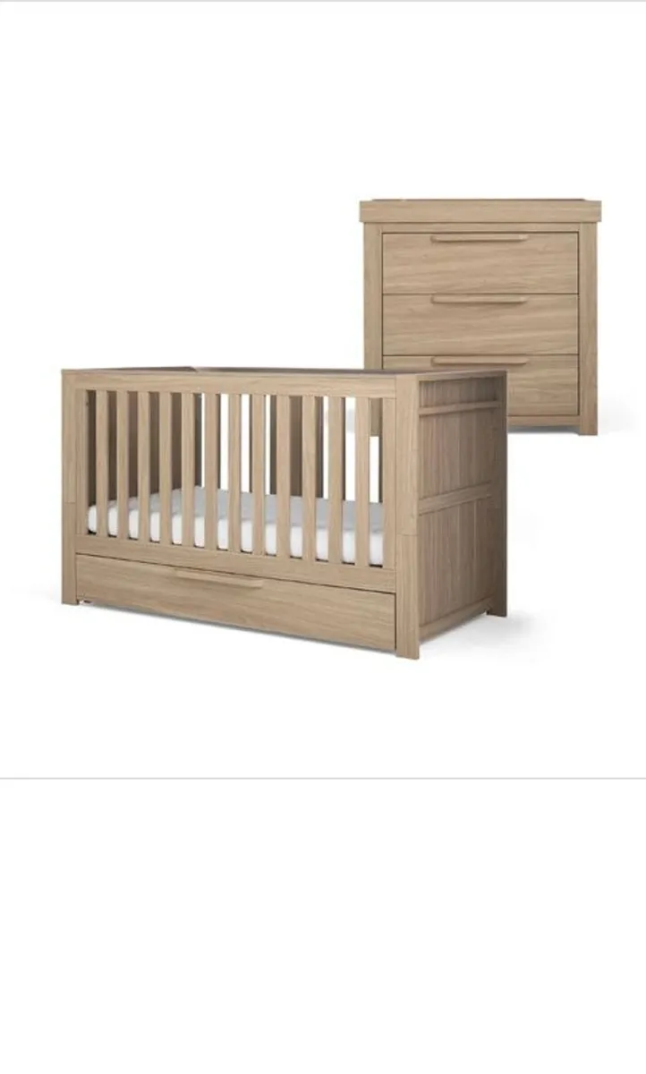 Franklin 2 Piece Cotbed Set with Dresser Changer - Oak - Image 1