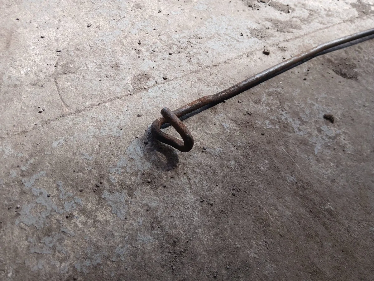 Chains - Image 4