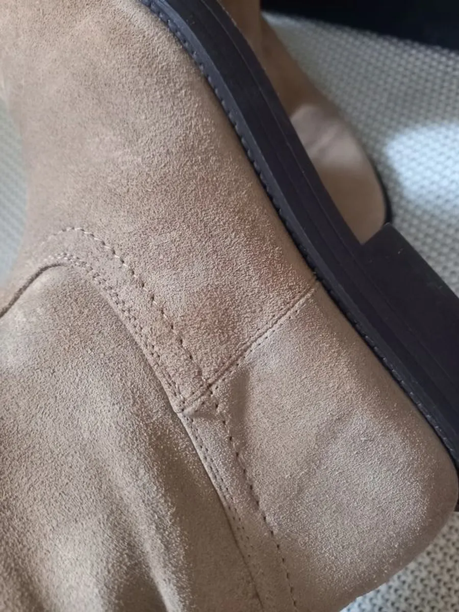 Massimo Dutti Leather & Suede Boots - Image 3