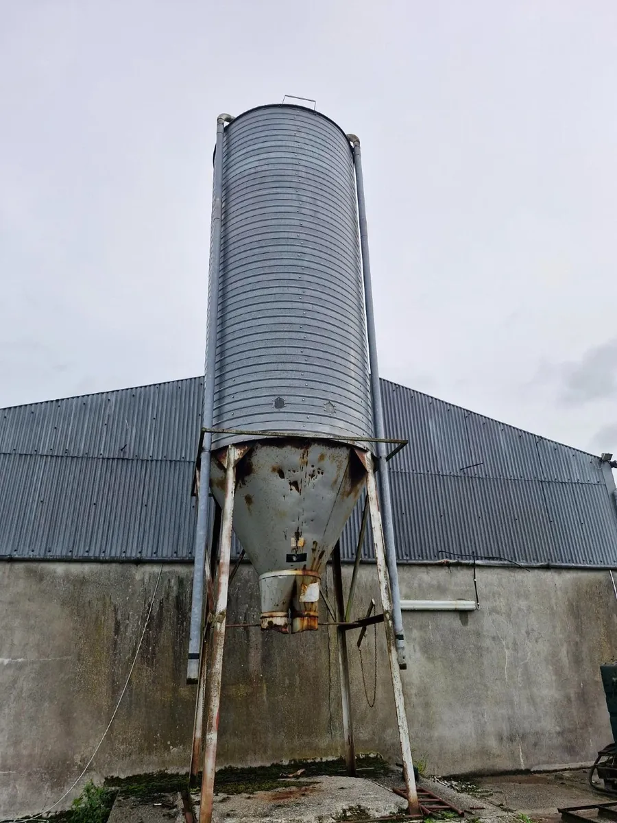 16-Tonne Galvanised Meal Bin / Feed Silo - Image 1