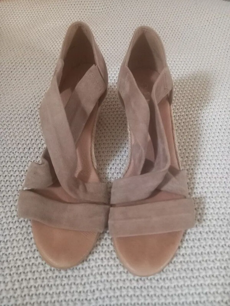 Suede Platform Sandals - Image 3
